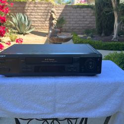 Sony Video Cassette Recorder - SLV-778HF