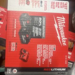 New Millwaukee Battery And Charger 2 Pack 6.0 