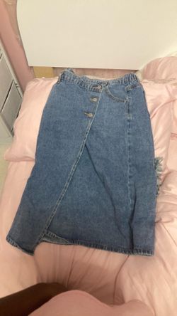 selling this stuff for a new phone so please buy,they have been worn but only once and are washed