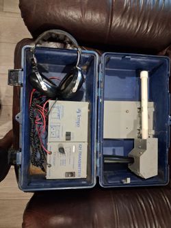 Transmitter  wall or ground