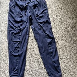 Used Lululemon W dance studio jogger size 4