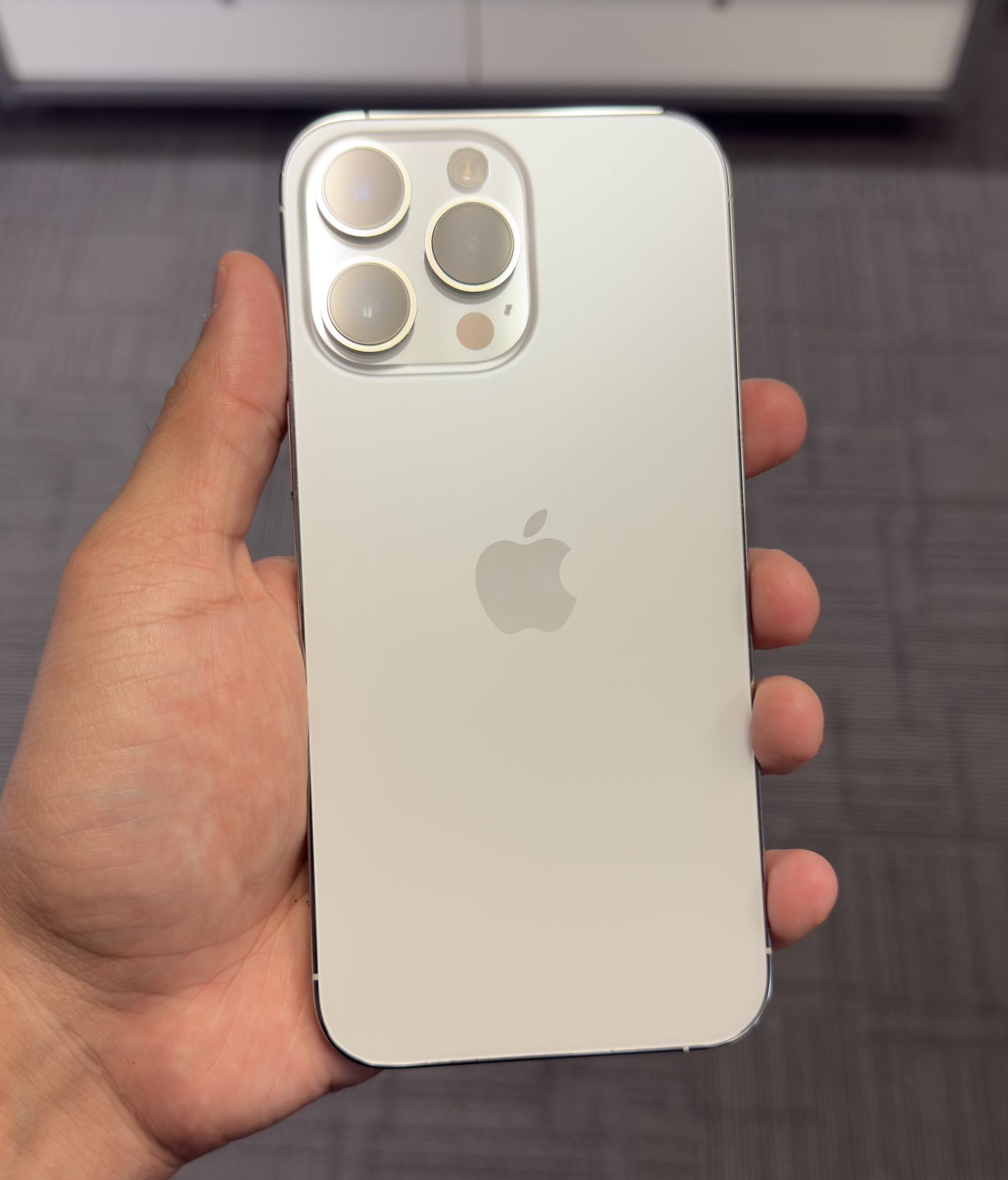 iPhone 14 Pro Max Unlocked For Any Company