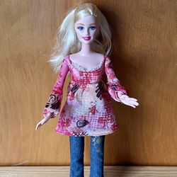 1999 Mattel Blonde Ponytail Barbie Doll Jeans w/ Pink Mini Skirt High Heels