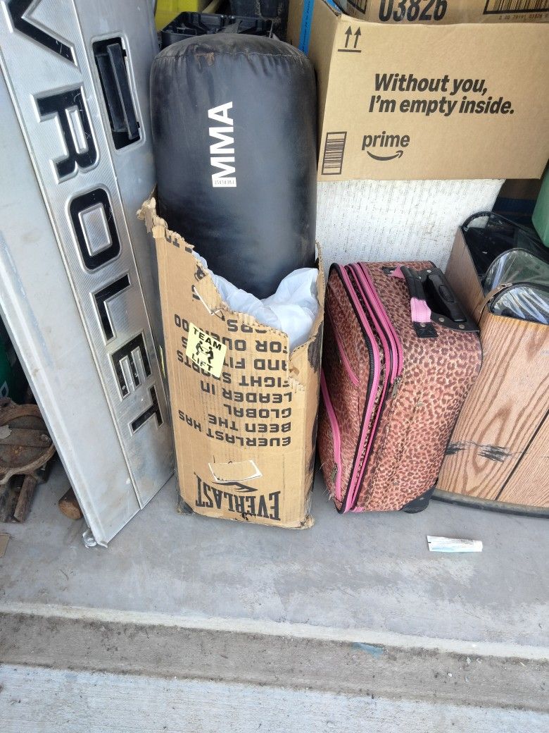 Everlast MMA Heavy Bag 70 Lb