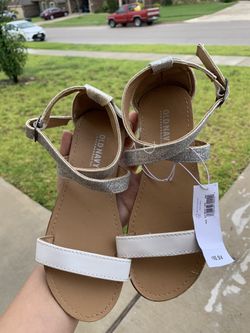 Size 2 old navy sandals
