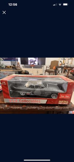 1/18 Diecast Car Cadillac Sunstar