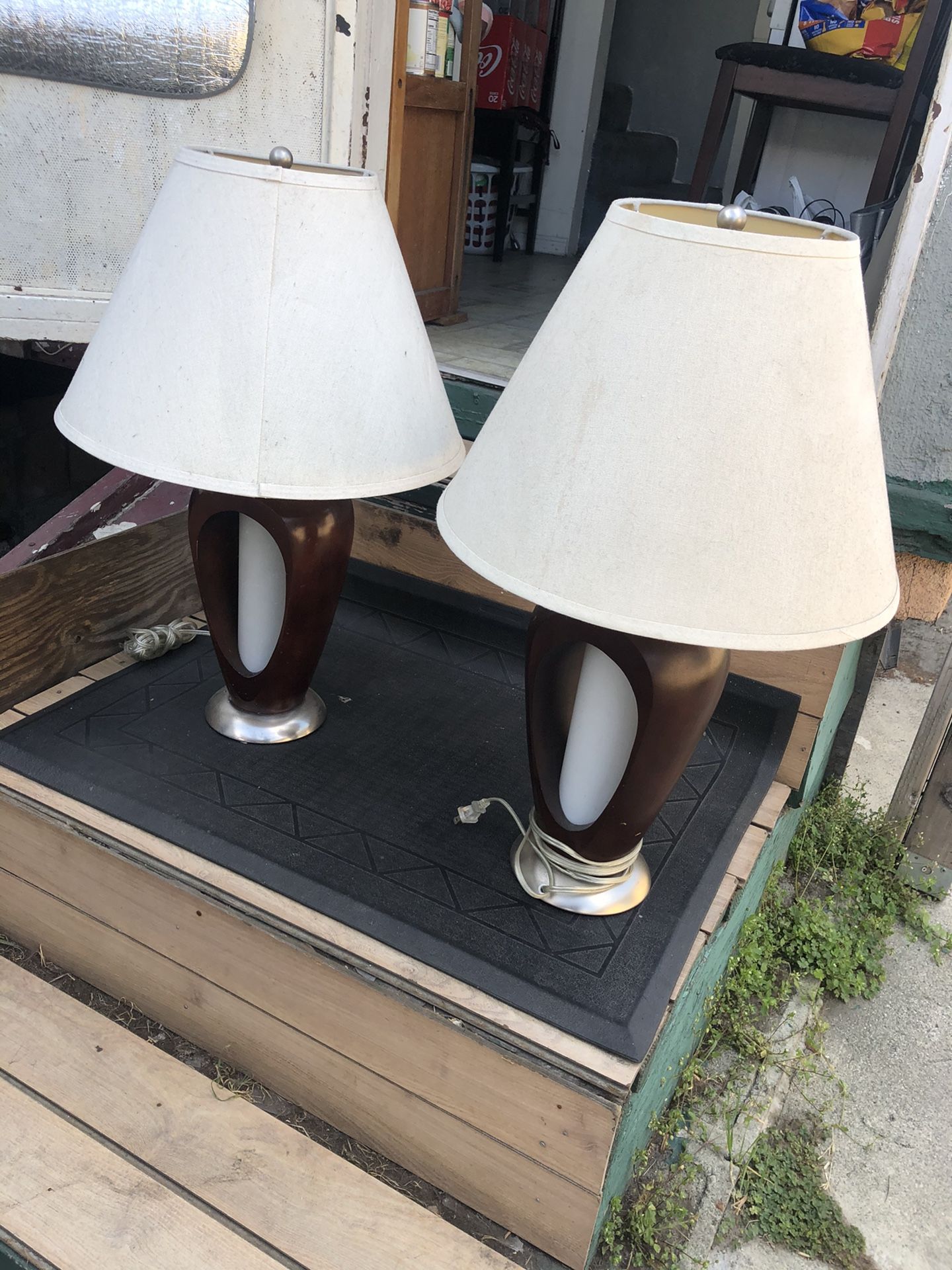 2 Lamps like new!