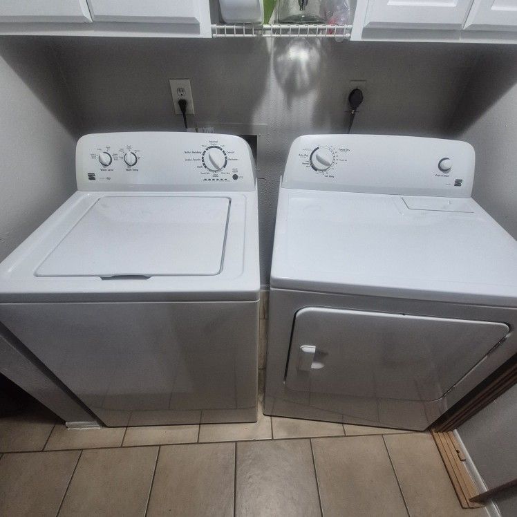 Kenmore Washer and Dryer Set