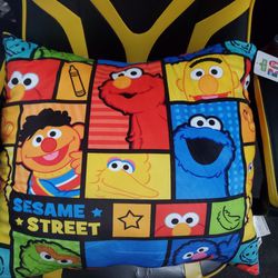 Children's GIANT Pillows And Plush Toys, Sesame Street, Scooby Doo, Troll Dolls,  MLP