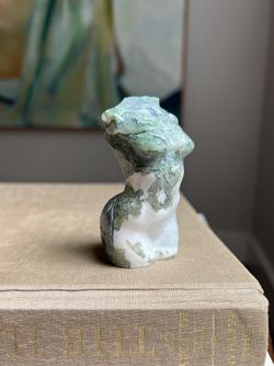 Small Moss Agate Lady Carving ( firm on price ) 