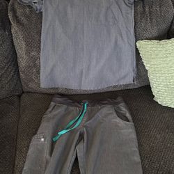 FIGS Women’s Scrubs