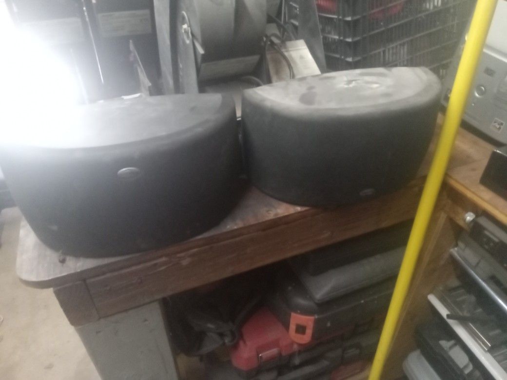 Klipsch Speakers Set Of 2