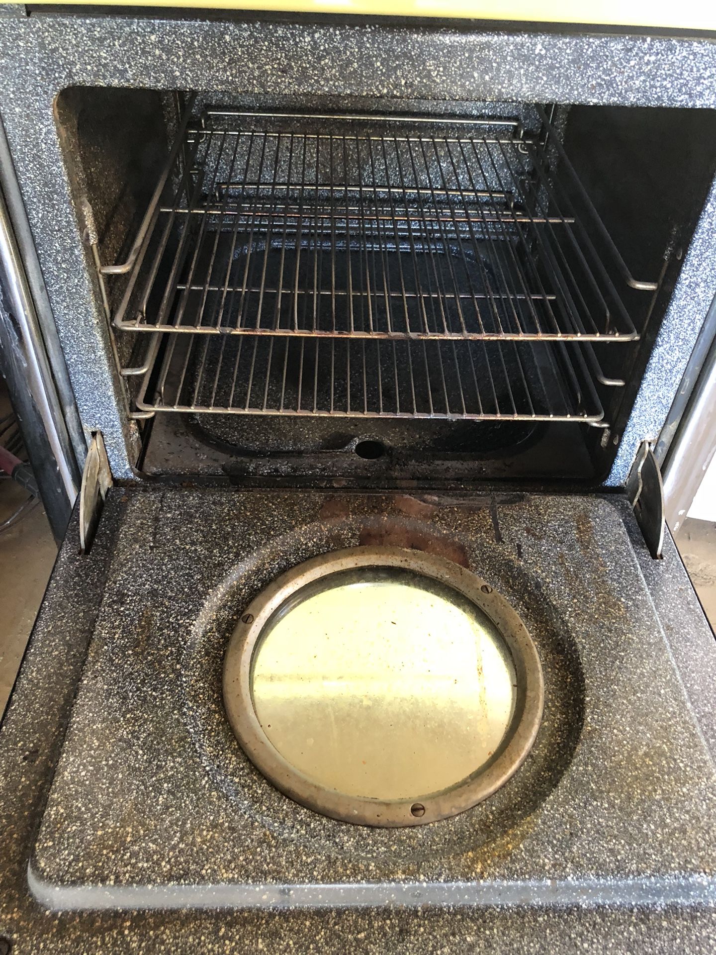 1950’s Western Holly wall oven stove. for Sale in Palm Springs, CA