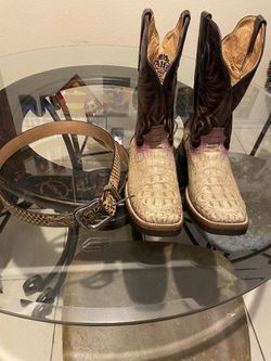 boots with belt
