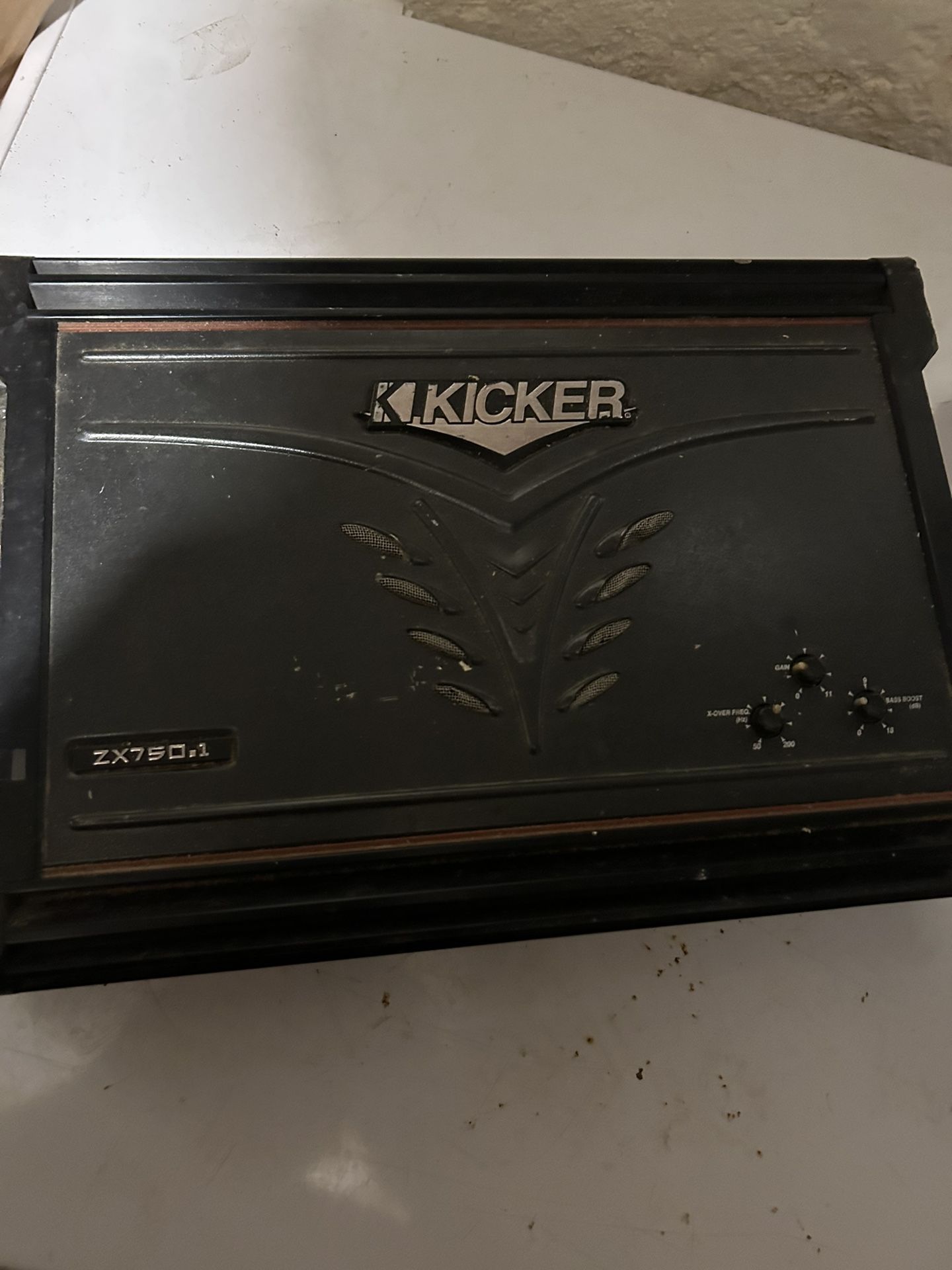 Kicker Zx300- 1