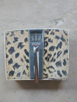 Vintage Borg Scale - animal print