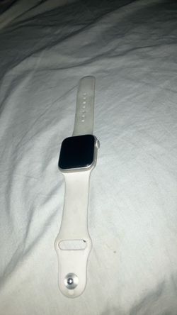 Apple Watch 150 needs charger