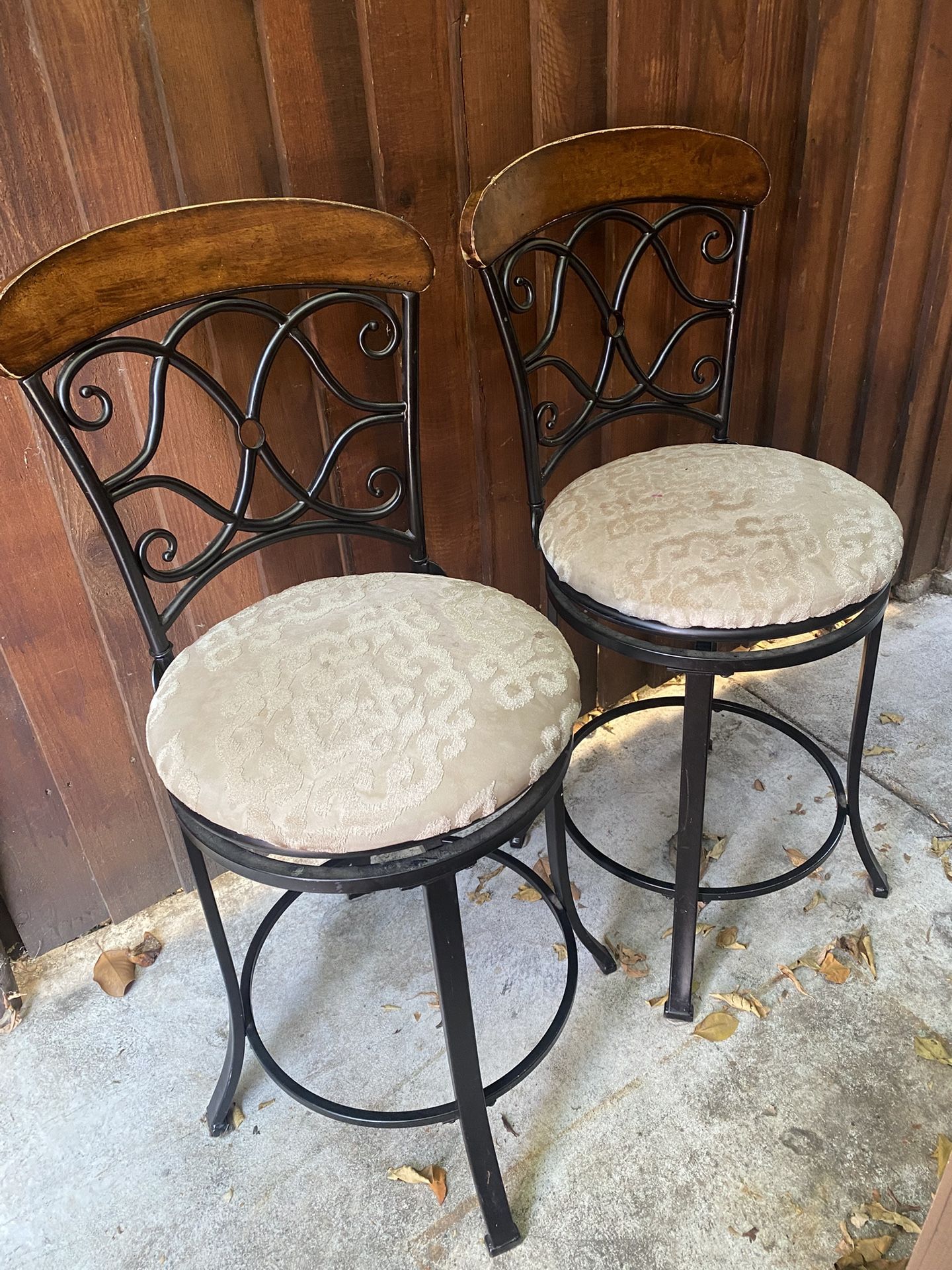 Barstools/ Counter Stools