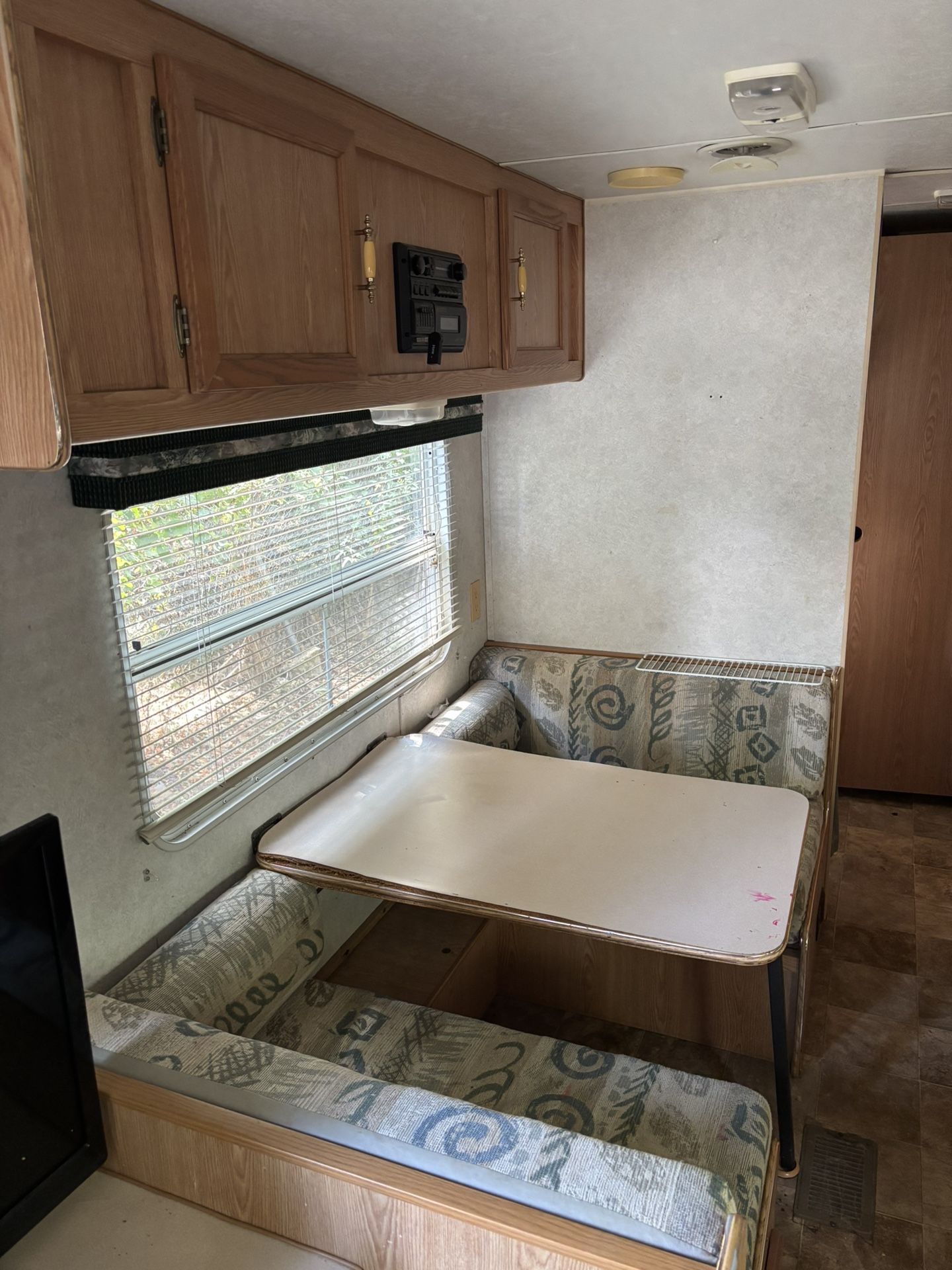 Camper Trailer/ RV