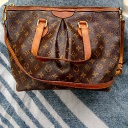 Louis Vuitton Palermo Monogram PM Brown Canvas Shoulder Bag

BEST OFFER TAKES IT HOME TODAY!!