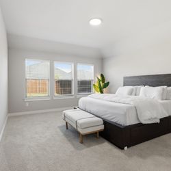 California King Bed Frame & Mattress – Excellent Condition