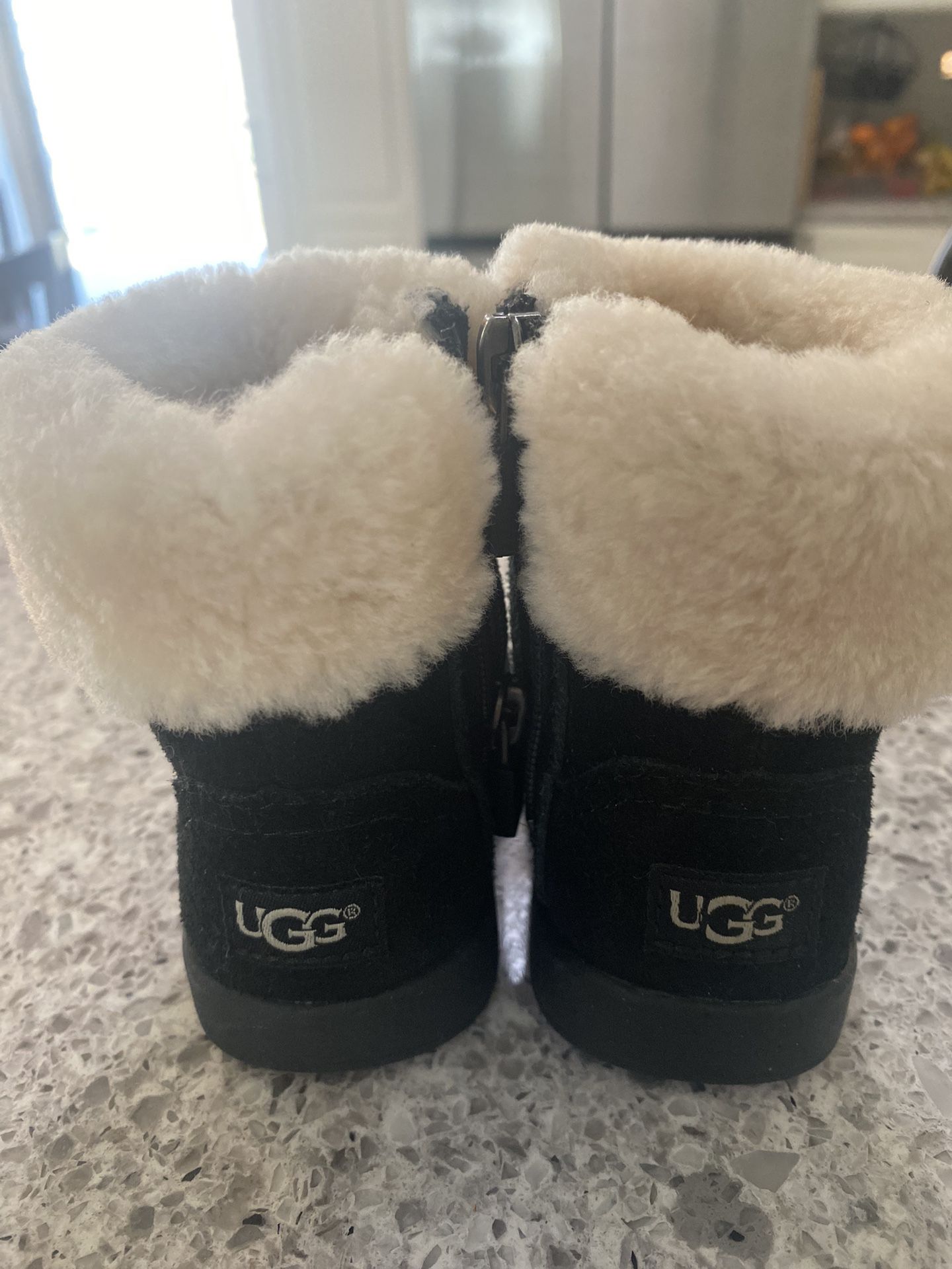 Baby Ugg 