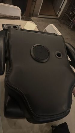 Black  gaming chair XRocker