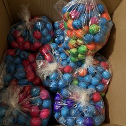 Cascarones and confetti bags