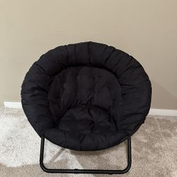 Round Saucer Chair