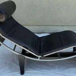 LC4 Style Chaise Lounge