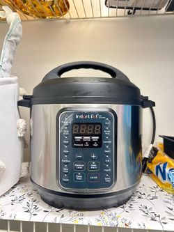 Instant pot pressure cooker