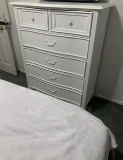 Dresser And Night Stands