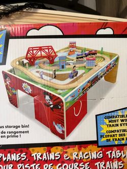 Ryan’s world train & racing table