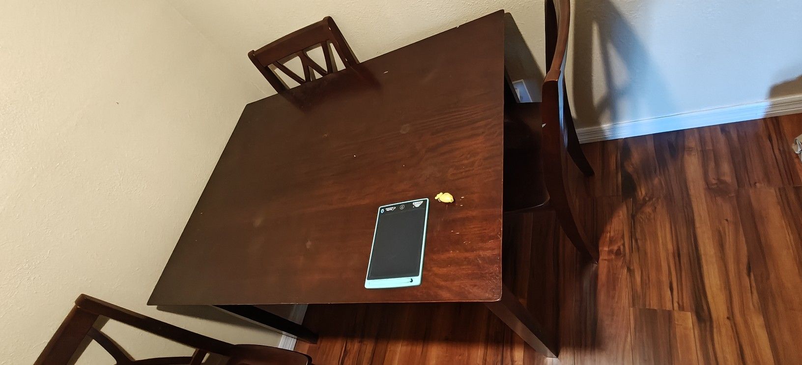 Solid Wood Dinning Table With 4 Chairs