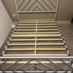 Brand New Queen Bed /No BoxSpring REQUIRED!