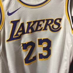 Lebron James lakers Jersey Swingman (medium) 