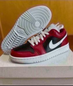 Nike Air Jordan 1 Low Chicago Flip Gym Red White Black Womens Size 7 Brand New