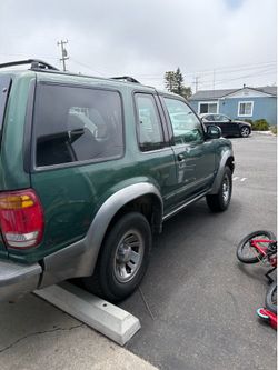 2001 Ford Explorer
