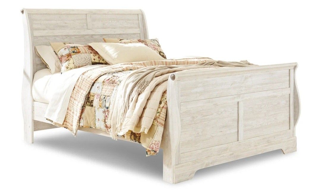 Sleigh Bed