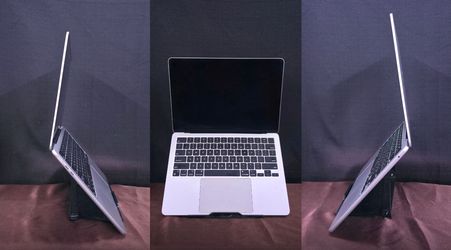 Apple MacBook (M2,2022)