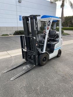 Forklift 