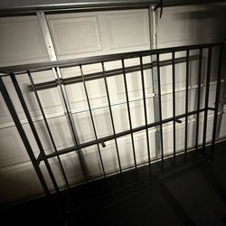 QUEEN SIZE  LOW METAL BED FRAME