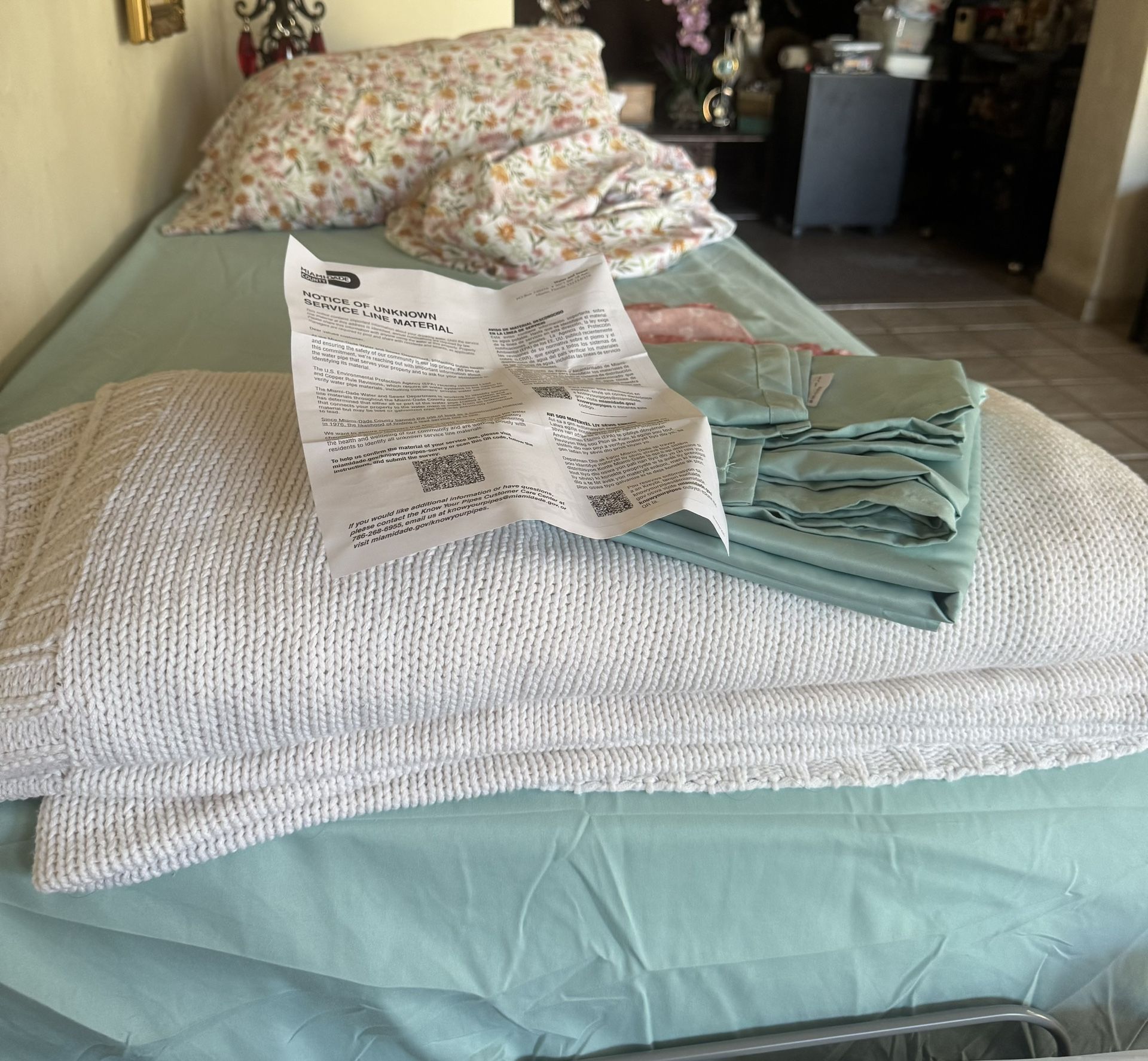 two single split therapeutic beds Frame with Cushions & controllers