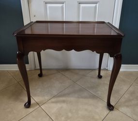 Vtg Statton Cherry Wood Queen Anne Georgian Tea Table w/ Pull Out Candle Trays