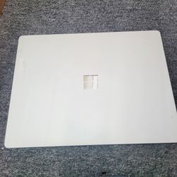 Microsoft Surface Laptop 
