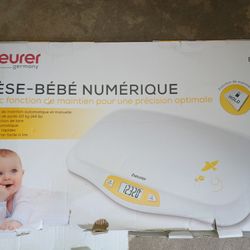 Baby Weaght Used But In Great Condition You Can Weaght In Lbs , OZ , Kg Good For Up To  44 Lbsor 20 Kg