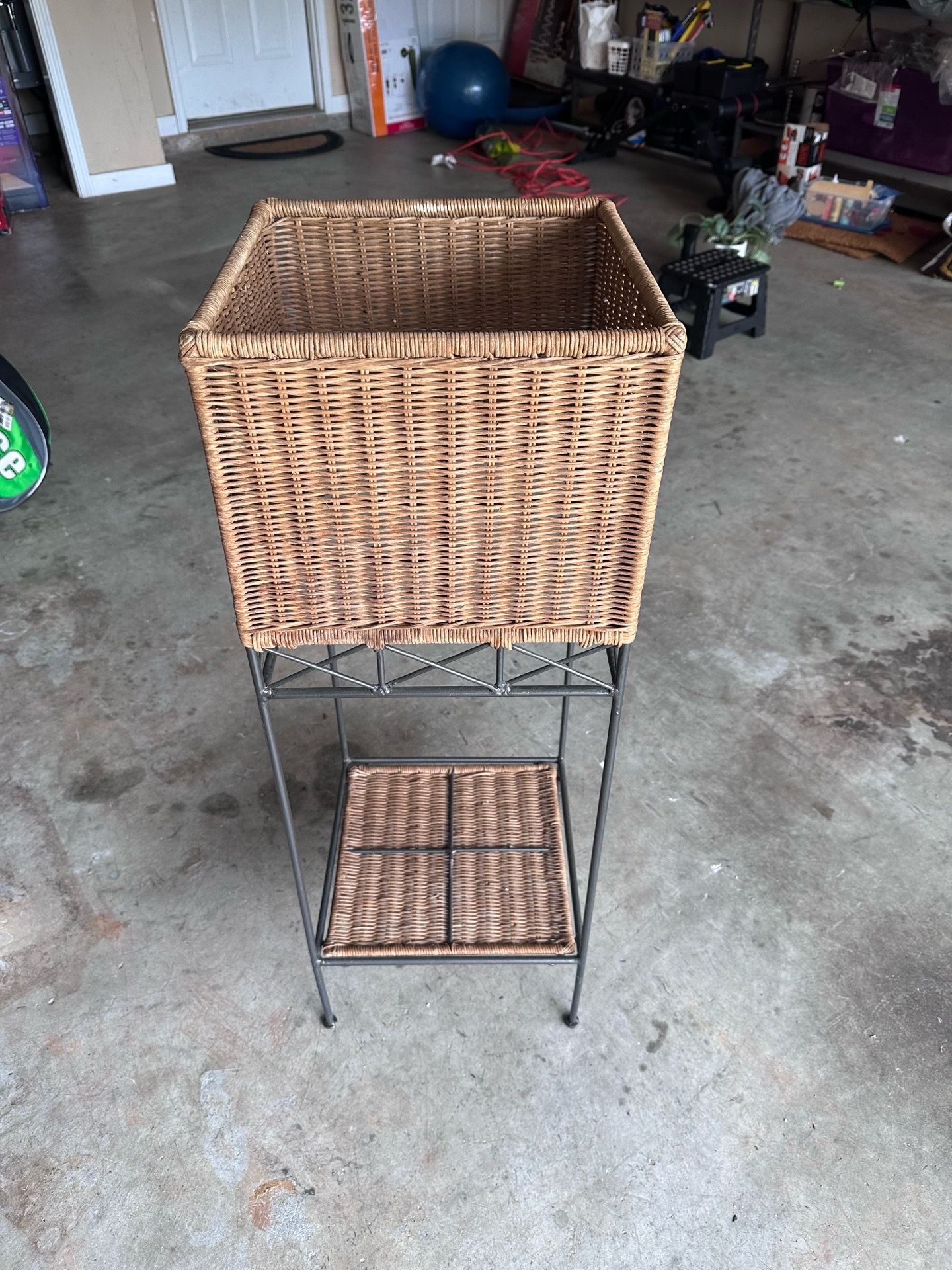 Wicker plant stand