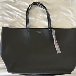 Brand New Victoria’s Secret Black Tote Bag 