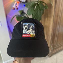 Rare SUPREME X North Face Limited Edition Collab Hat Cap 
