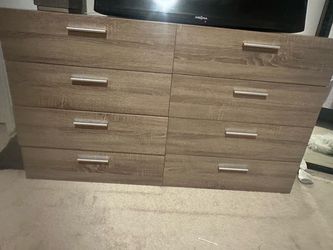 Sturdy dresser